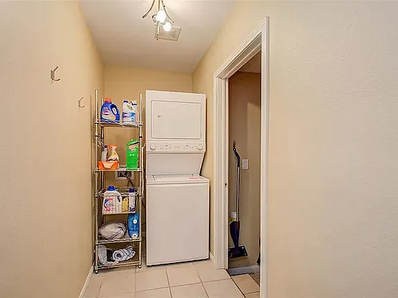 3806 Arbor St — Photo 12