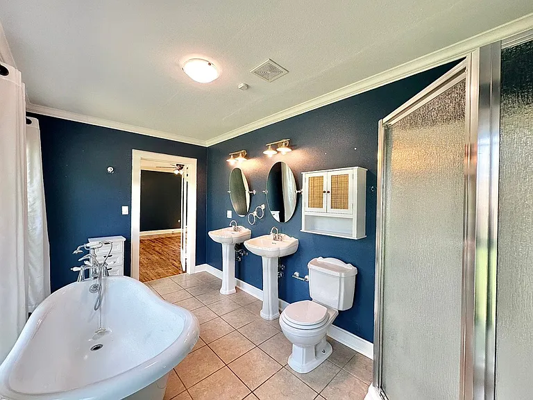 802 Hamvasy Ln — Photo 32