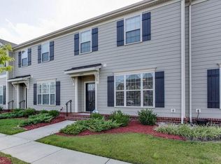 606 Mill Creek Pkwy, Chesapeake, VA 23323