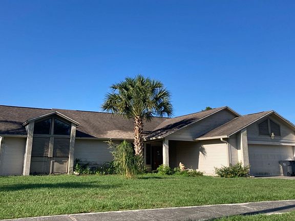 3rd image of 10408 Crestfield Dr