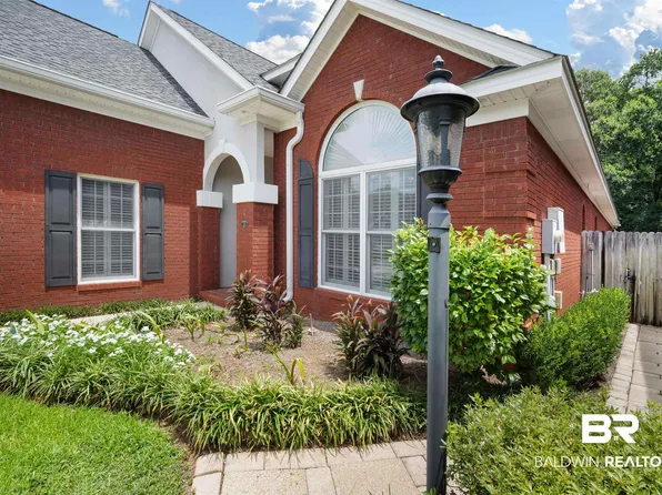 715 Natchez Trail Ct, Mobile, AL 36609