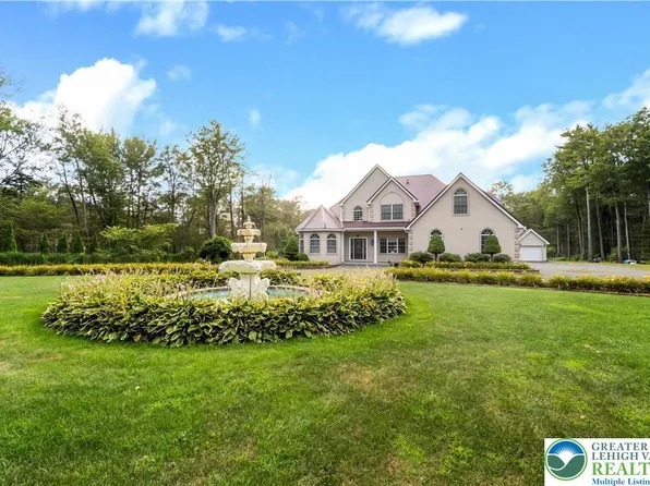 328 High Country Dr, Blakeslee, PA 18610