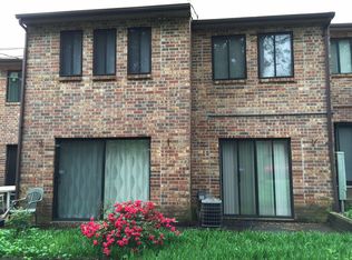 2298 Pernoshal Ct, Dunwoody, GA 30338