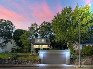 219 Hamilton St, Worcester, MA 01604