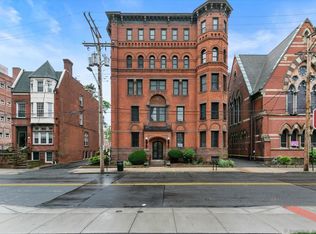 284 Orange St APT 202, New Haven, CT 06510