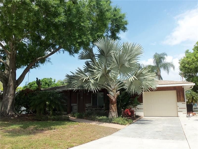 1st image of 30 Cypress Dr