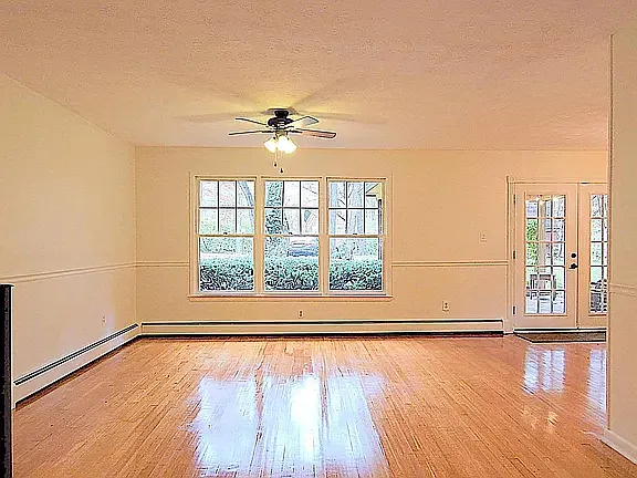 343 Summit Point Dr — Photo 4