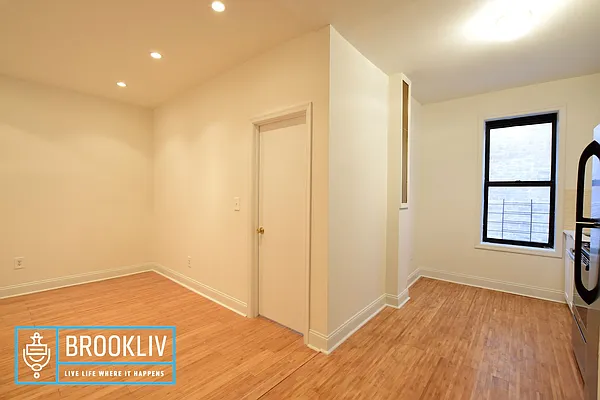 Rented by null | media 8