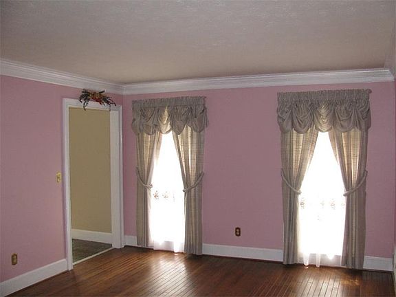 4th image of 200 Hanarry Dr