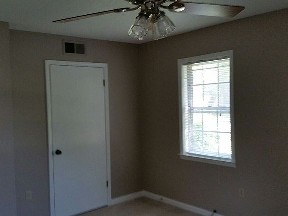 3rd image of 2519 Honey Bee Ln