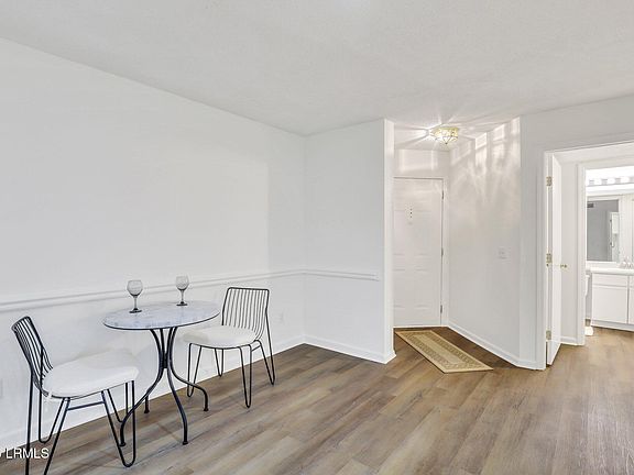 4th image of 41 Forest Cove Road #41