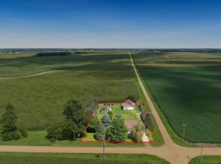 15812 W Robin Rd, Polo, IL 61064