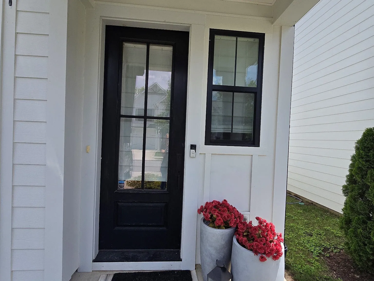 3 bed, 2.5 bath, 1242 sqft, $3,300 — Photo 2
