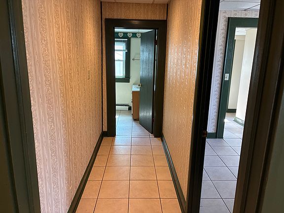 3rd image of 110 Houston St #D