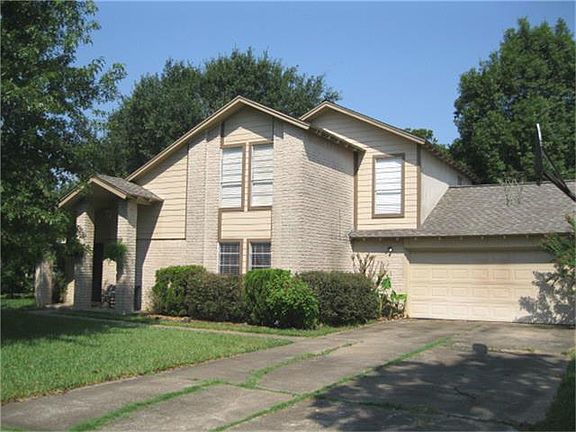 2nd image of 3410 E Circle Dr