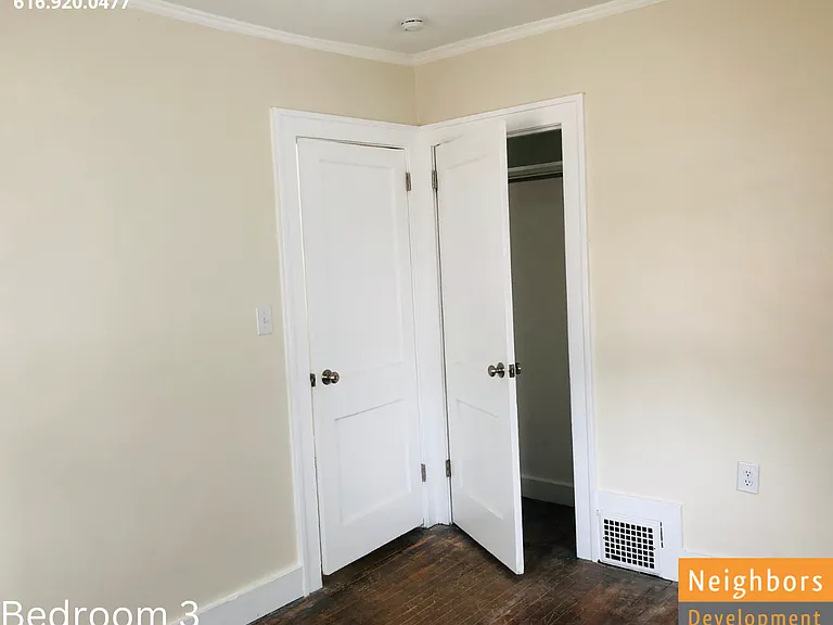 1139 Walker Ave NW — Photo 15