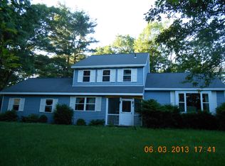 35 Southbury Rd, Clifton Park, NY 12065