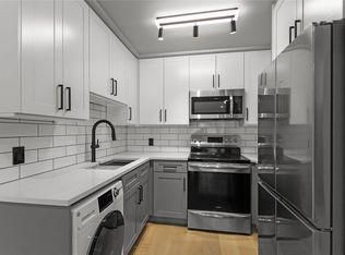 1948 Coquitlam Ave #201, Pt Coquitlam, BC