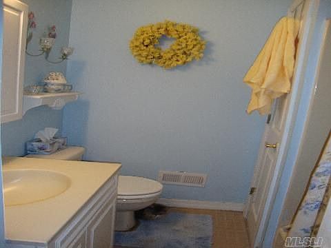 5th image of 102 Noel Dr