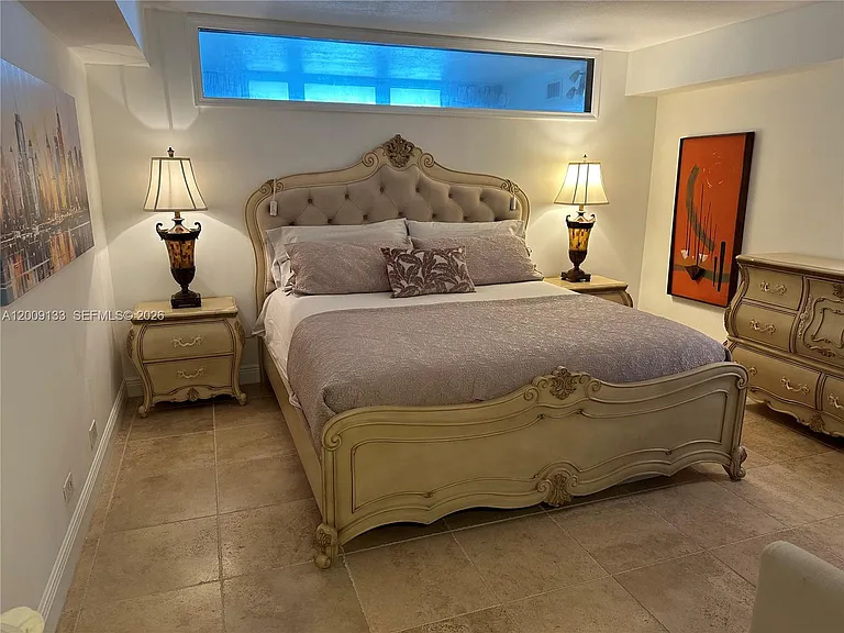 6039 Collins Ave #1510 — Photo 9