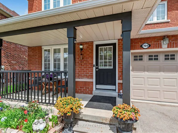 764 Craighurst Ct, Pickering, ON L1X 2W9