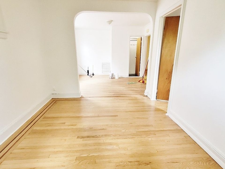 1st image of 20-58 27th St #2D