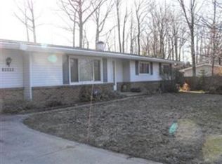 10405 Auburn Rd, Chardon, OH 44024