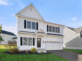 32 Old Oak Ct, Southington, CT 06489