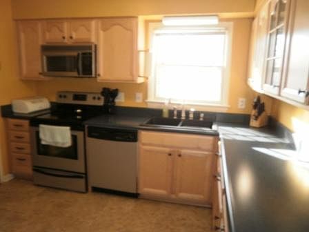 2nd image of 122 Southerland Dr