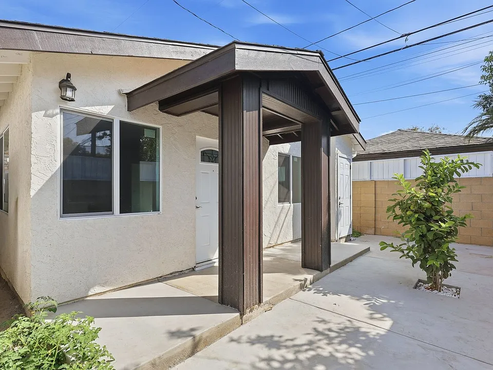 4766 Palo Verde Ave