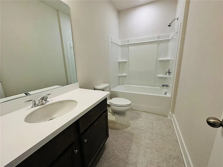 1252 Windmill Pkwy — Photo 20