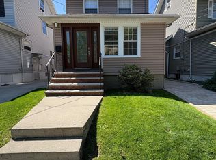 152 Harvest Ave, Staten Island, NY 10310