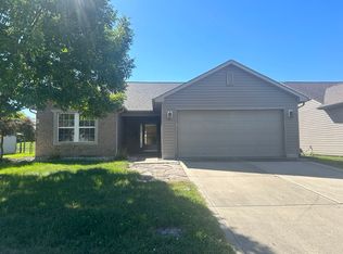 6353 Green Grass Ln, Whitestown, IN 46075
