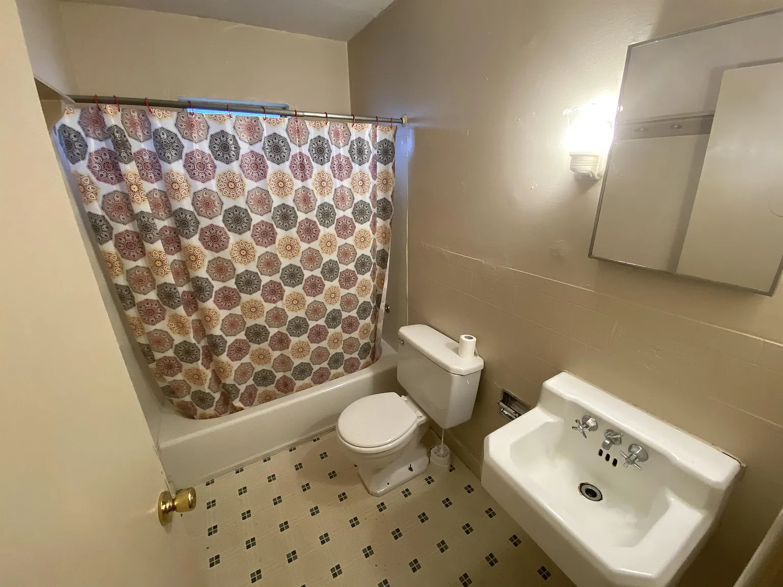 1218 North D Street - 1218 — Photo 2