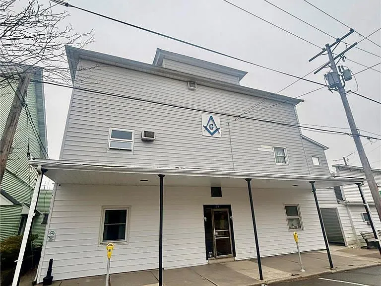 20 W Main St #23 — Photo 3