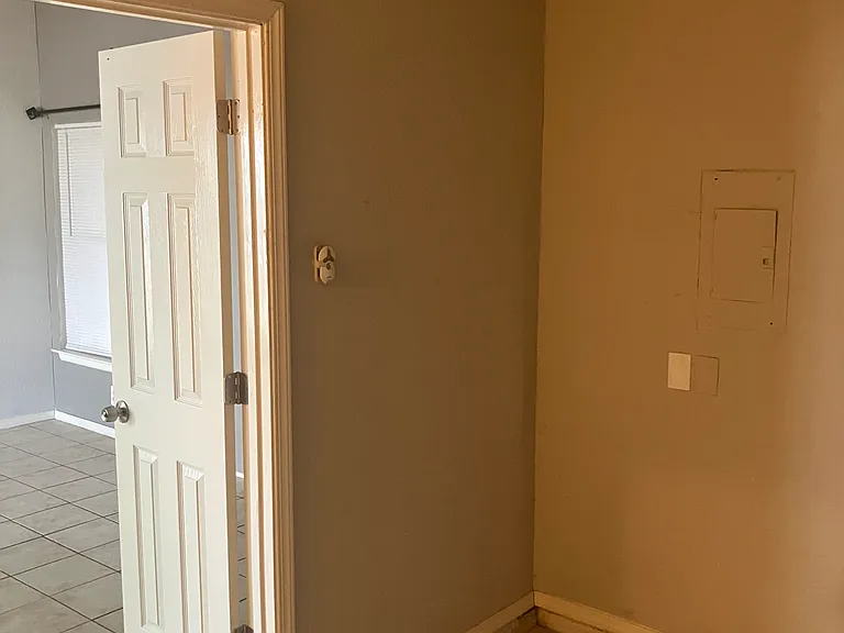 6207 Valley King — Photo 5