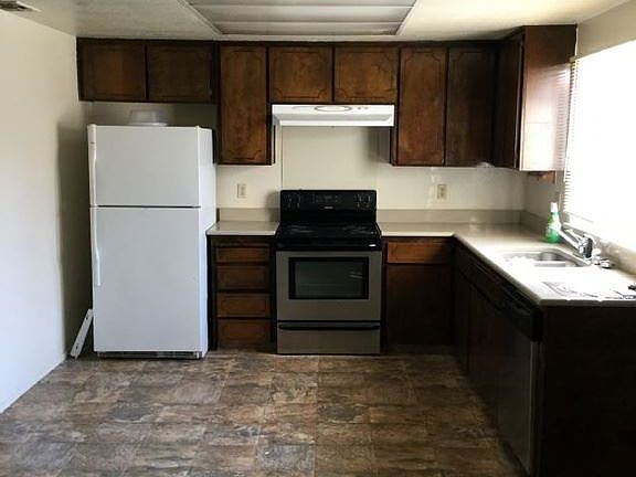 3rd image of 9320 Tam O Shanter Dr