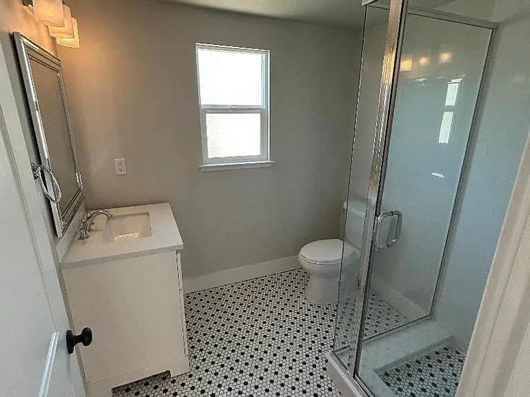 2704 S St — Photo 11