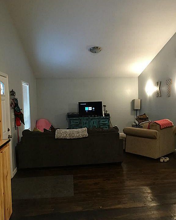 1st image of 3325 Elks Dr