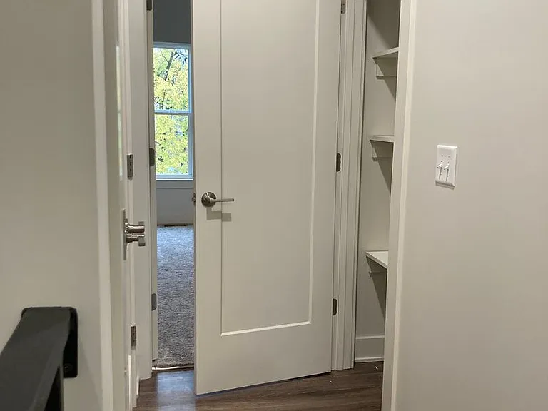 312 Lincoln St — Photo 50