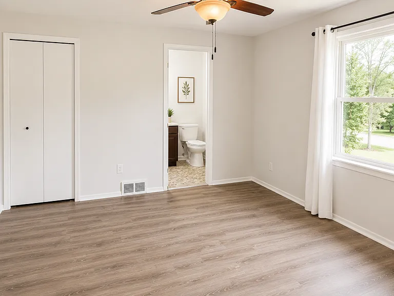 2382 Newbedford Dr — Photo 12