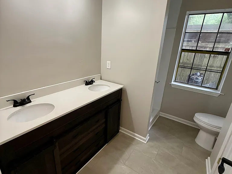 2013 Creekwood Dr — Photo 18