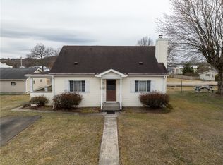 218 Orchard Ave, Scottdale, PA 15683