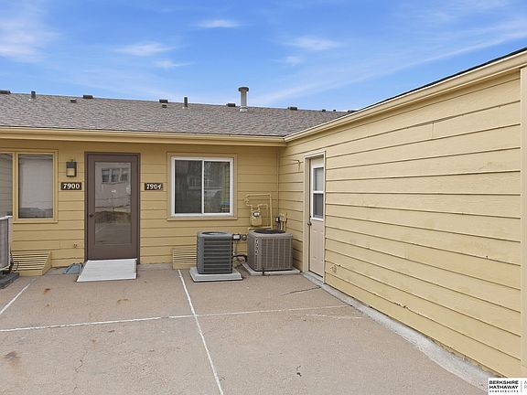 2nd image of 7904 Park Dr