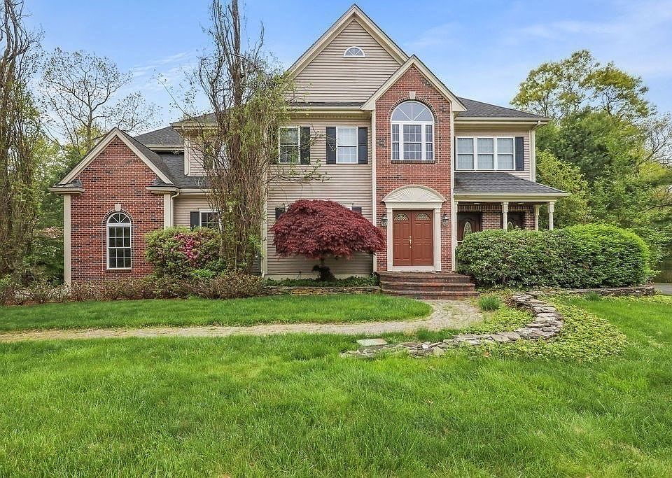 1st image of 12 Kristen Cir