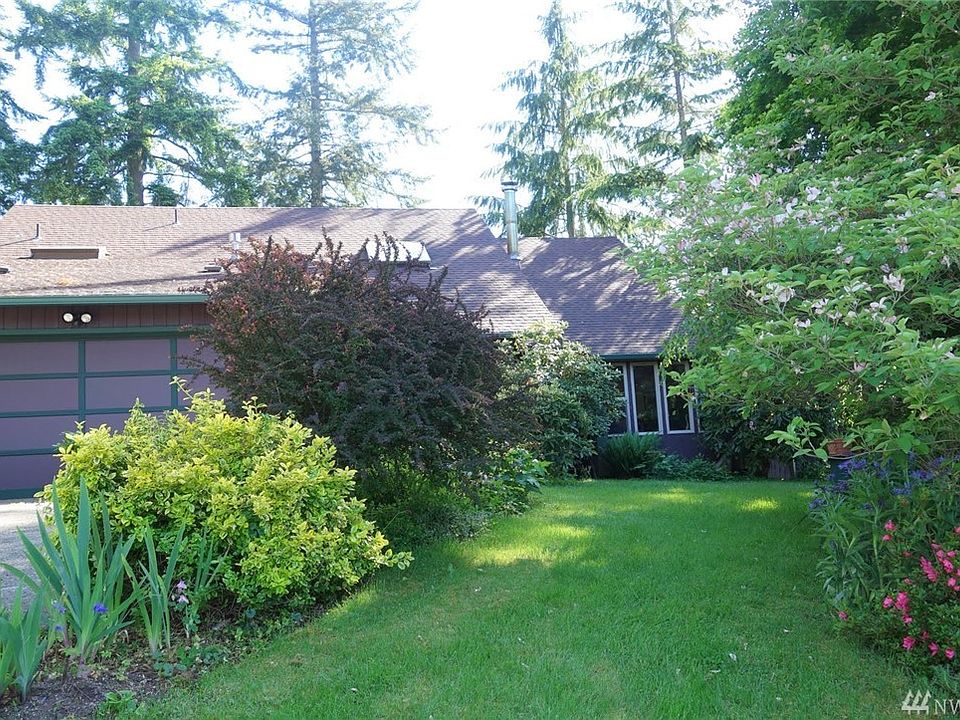1st image of 433 Thunderbird Ct SE