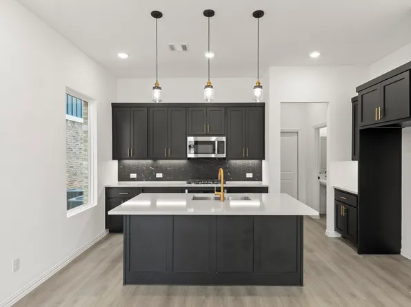 713 Kerrville Ln, Plano, TX 75075