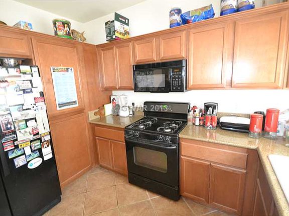 2nd image of 1011 Appaloosa Hills Ave