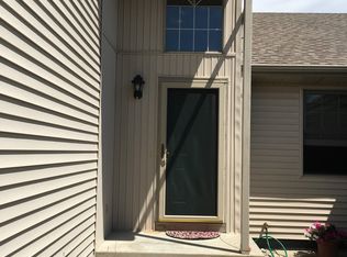 2620 W Highland View Cir SE, Grand Rapids, MI 49506