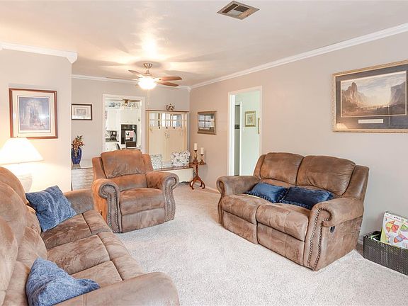 3rd image of 5418 Hawthorne Dr